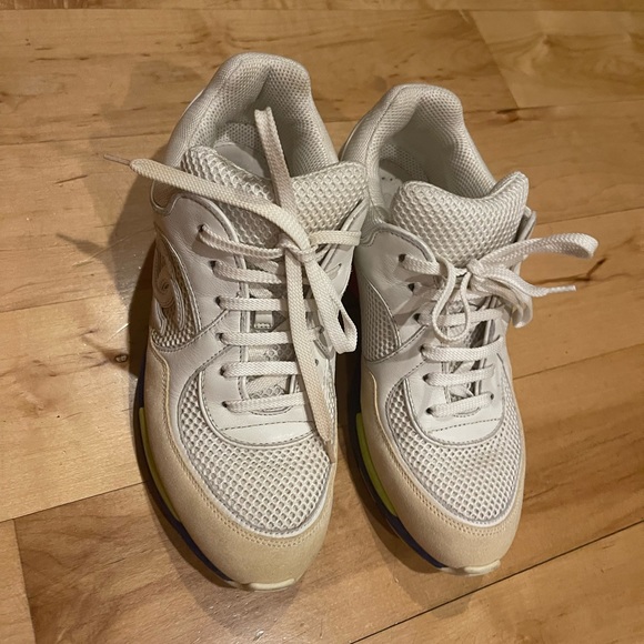 Authentic Chanel sneaker size 37.5 - Picture 1 of 7